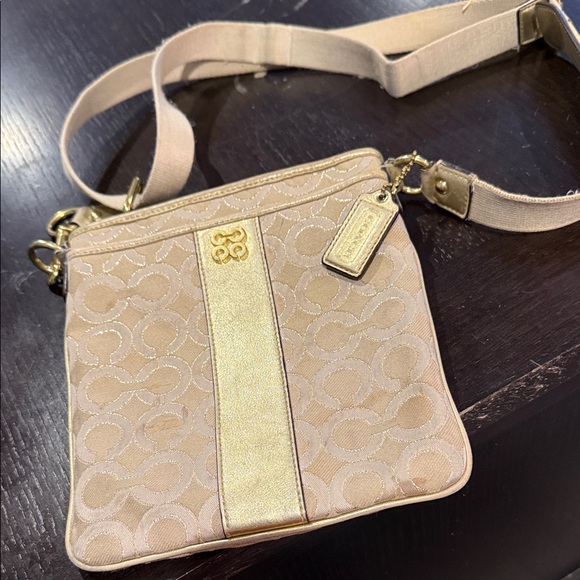 Coach Tan and Gold Crossbody Bag Optic C designer purse handbag pink vintage - Picture 10 of 10